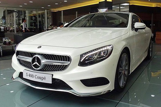 S-Class Coupe là dòng xe 2 cửa sang trọng, hiệu năng cao mới nhất của Mercedes-Benz. Thành viên mới của dòng xe là  Mercedes S400 4Matic Coupe được ra mắt từ cuối năm 2015 tuy nhiên phải đến bây giờ công chúng Việt Nam mới được chiêm ngưỡng những hình ảnh “bằng xương bằng thịt” của mẫu xe này.